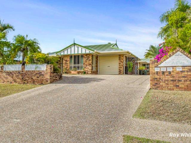 Spacious Freestanding Three Bedroom Unit Comfort, Style & Convenience