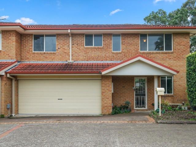 SPACIOUS, FRESH & LOW MAINTENANCE LIVING!