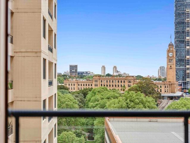 Spacious & Freshly Painted Apartment in the Heart of Haymarket