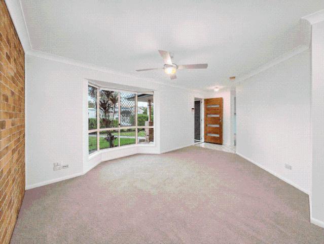 SPACIOUS & FRESHLY UPDATED HOME IN SOUGHT AFTER NORTH RISE ESTATE