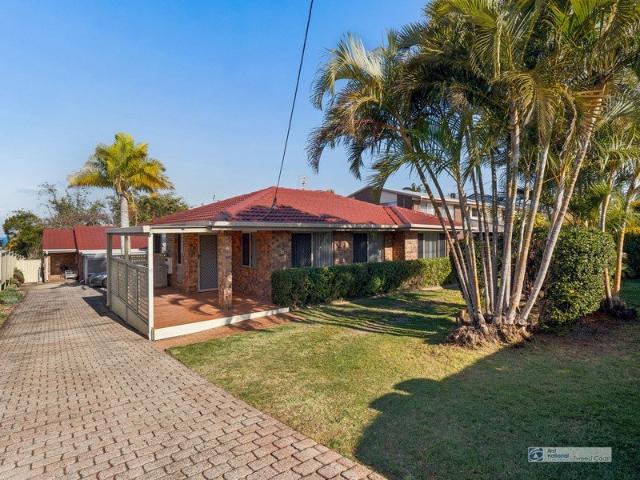Spacious Freshly Updated Three Bedroom Duplex
