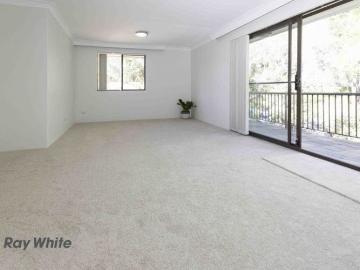 Spacious Full Brick Apartment with Leafy Outlook in Prime Location