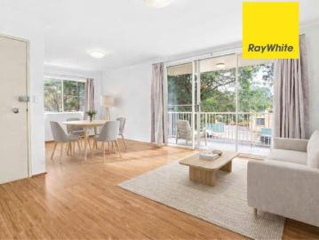 Spacious Full Brick Apartment with Triple Aspects in Prime Location