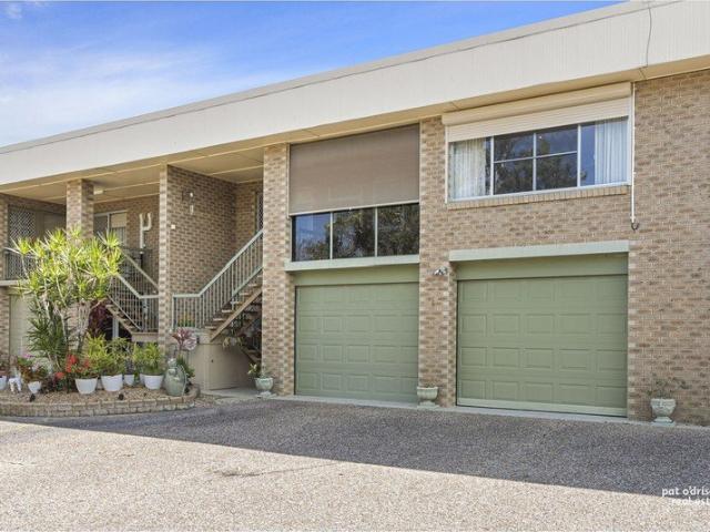 Spacious Fully Air conditioned 4 bedroom, 2 Bathroom Unit in Quiet Complex.