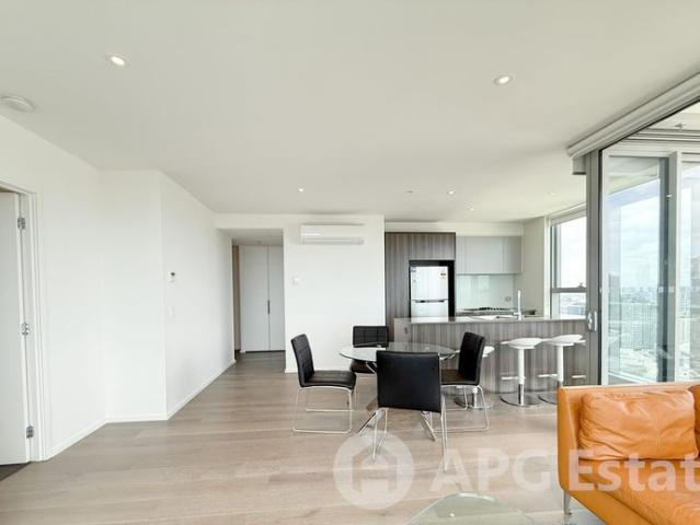 Spacious Fully Furnished 3 Bedroom Apartment in the Heart of Docklands