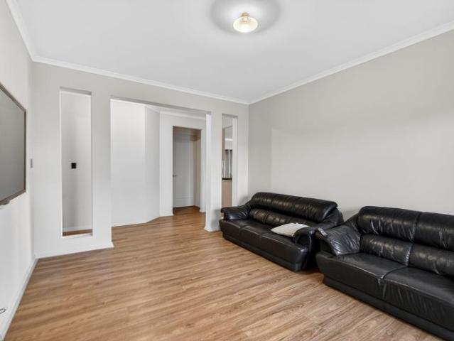 Spacious Fully Furnished 4 Bedroom Family Retreat