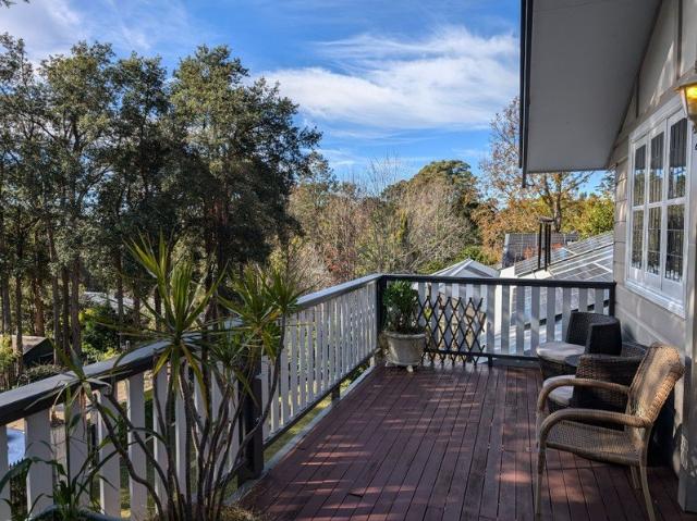 Spacious Fully Furnished Apartment with Garden Views in Springwood
