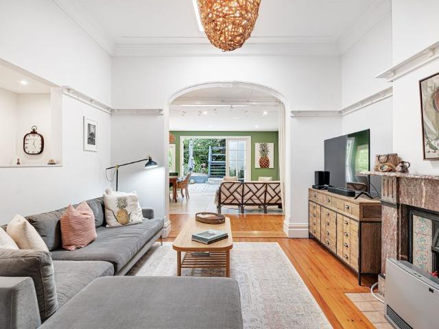 Spacious & Fully Furnished Family Home in Sought After Mosman