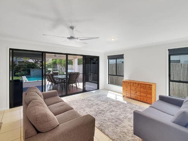 Spacious Fully Furnished Family Home with Pool – Sippy Downs