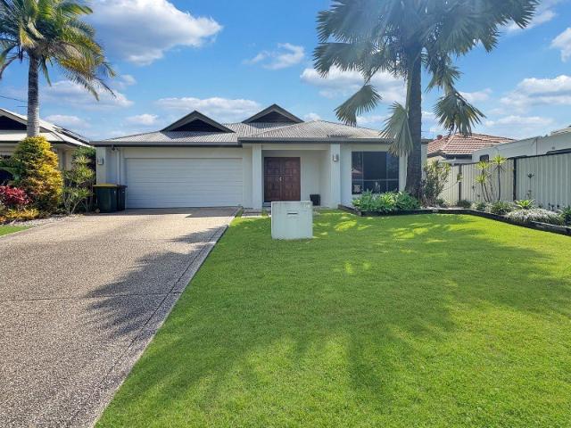 Spacious Fully Furnished Family Home with Pool Sippy Downs