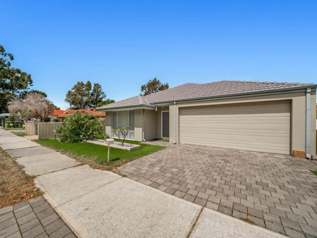 Spacious & Fully Furnished Home in Bentley!