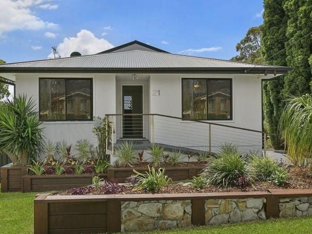 Spacious, Fully Furnished Lakeside Home with Stunning Views and Multiple Living Zones