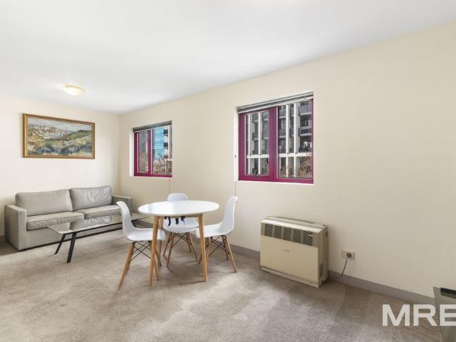 Spacious fully furnished living in the heart of Carlton