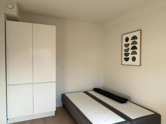 Spacious, fully renovated and furnished studio for rent in Mechelen