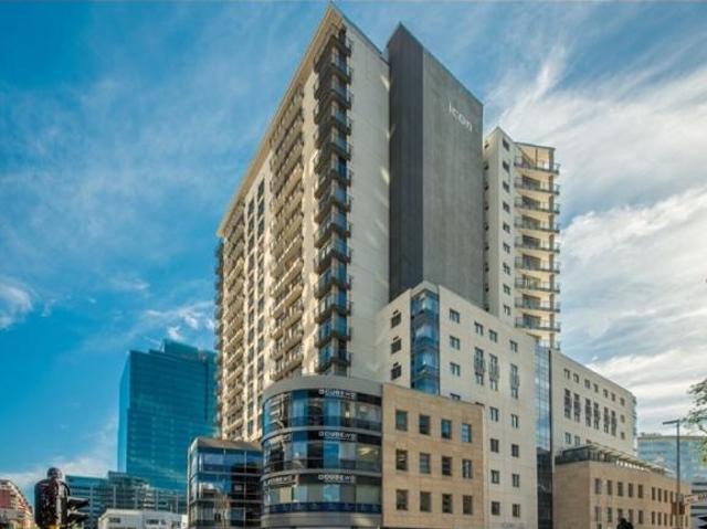 Spacious furnished 1 bedroom apartment with parking, pool & gym
