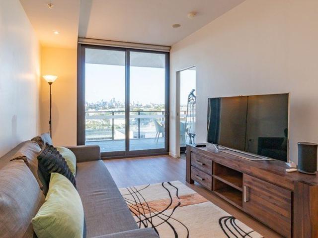 Spacious Furnished 2 Bedroom Apartment in Mascot