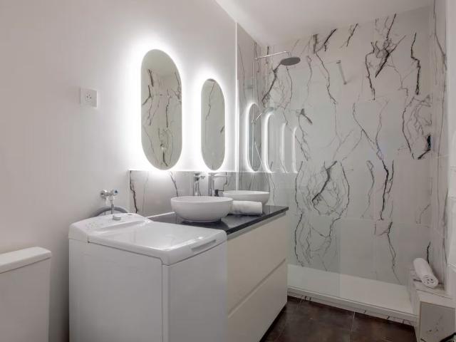 Spacious, furnished and comfortable apartment, Paris Amsterdam Apartments for Rent
