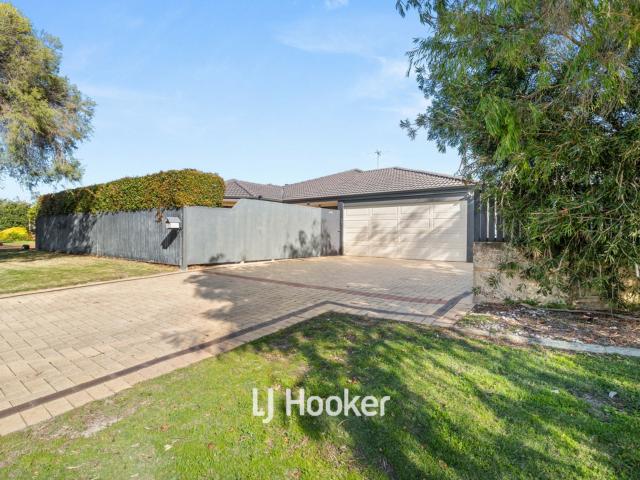 Spacious Furnished Family Home Multiple Living Areas, Powered Workshop & Outstanding Outdoor Entertaining