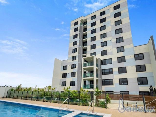 Spacious Furnished Riverfront Apartment in Central Location