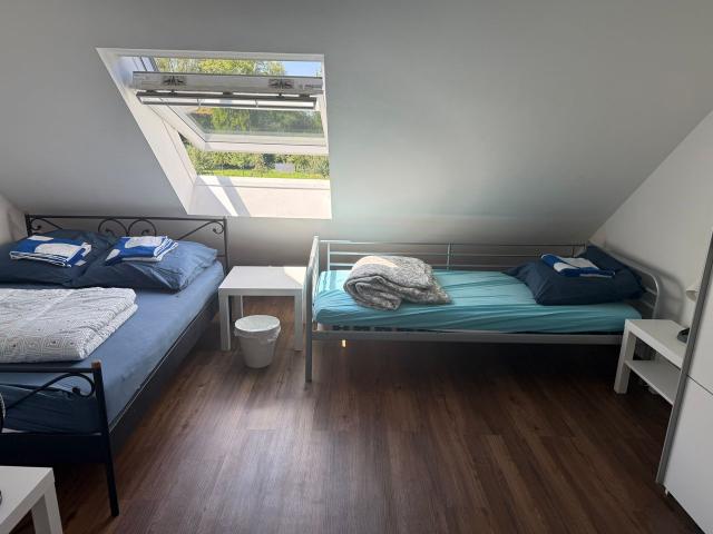 Spacious Furnished Townhouse with 4 Bedrooms & Underground Parking, Munchen Amsterdam Apartments for Rent