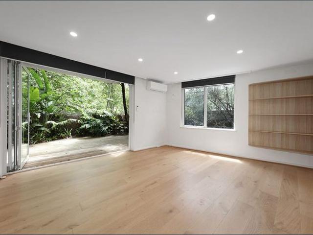 Spacious Garden Apartment in a Prime Windsor Location