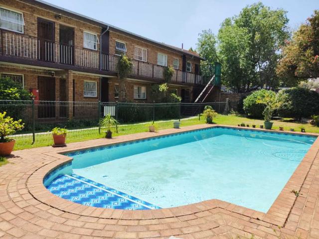 Spacious Garden Apartment in the Heart of Ferndale