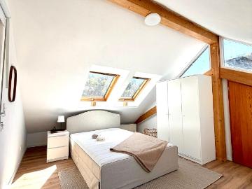 Spacious & gorgeous home in Marburg with Terrace