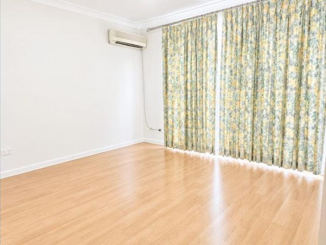 Spacious Ground Floor 3 bed 2 bath 2 lock up garage Unit in Prime Carlingford Location