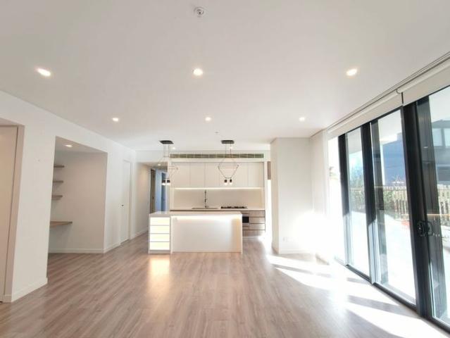 Spacious Ground Floor 3 Bedroom Apartment with Huge L Shaped Courtyard in a Prime Location