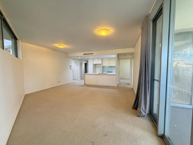 Spacious Ground Floor 3 Bedroom Apartment in Prime Pymble Location