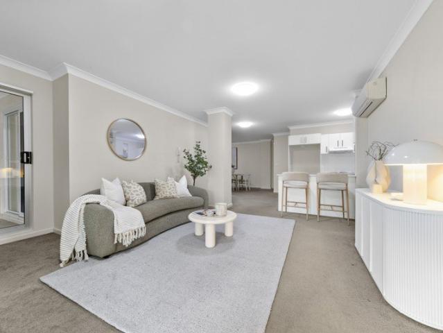Spacious Ground Floor Apartment in a Prime Gosford Location