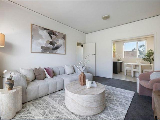 Spacious Ground Floor Apartment in Prime Elwood Location | FLARE REAL ESTATE