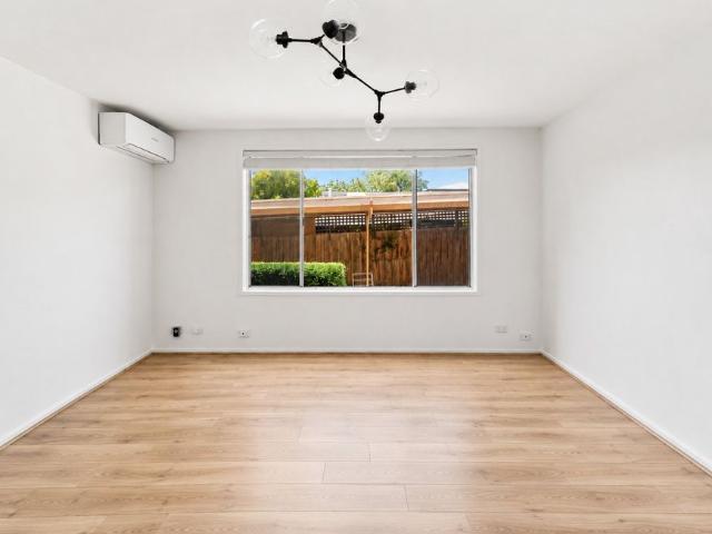 Spacious Ground Floor Apartment in Prime Location