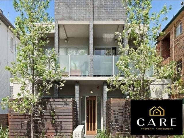 Spacious Ground Floor Apartment in Prime St Kilda Location!
