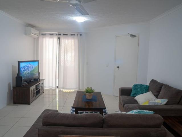 Spacious Ground Floor Apartment in the Heart of Southport