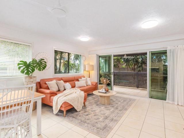 Spacious ground floor apartment with private yard
