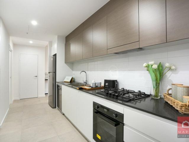 Spacious Ground Floor Apartment with Private Courtyard
