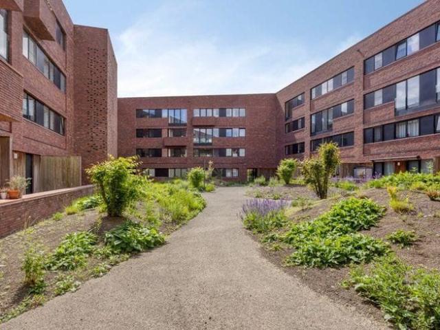 Spacious ground floor apartment 100m²