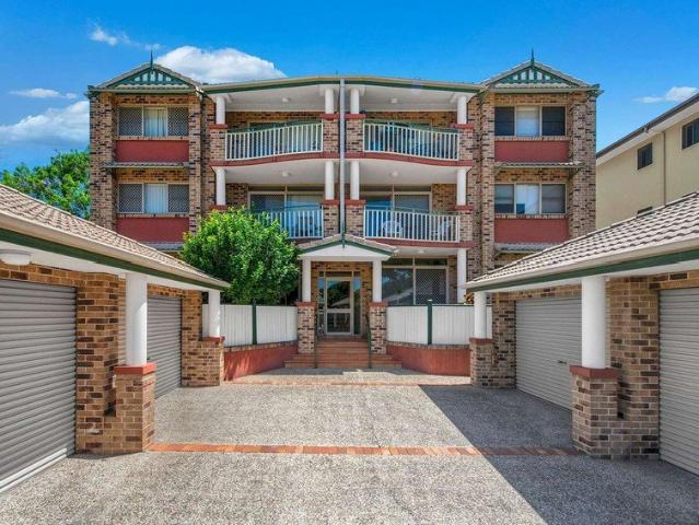 Spacious Ground Floor Living in the Heart of Clayfield