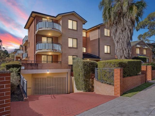 Spacious Ground Floor Living with an Expansive Wraparound Terrace