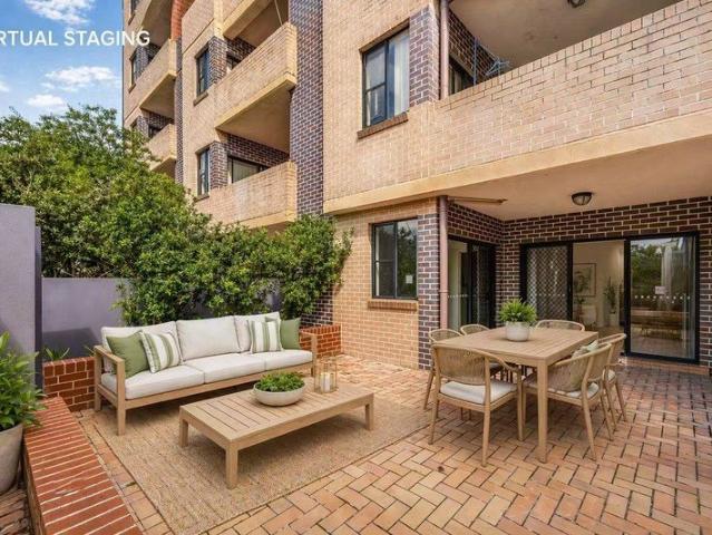 2 Bedroom Plus a Study Room with a Large Courtyard