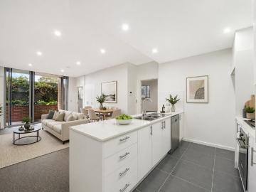 Two Bedroom Apartment in Prime Waitara Location low strata fees