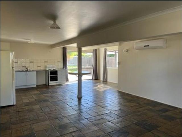 Spacious ground floor unit in a quiet location