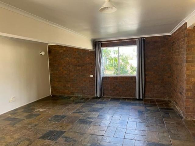 Spacious Ground Floor Unit in a Quiet Location