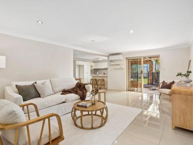 Spacious Granny Flat with Your Own Backyard