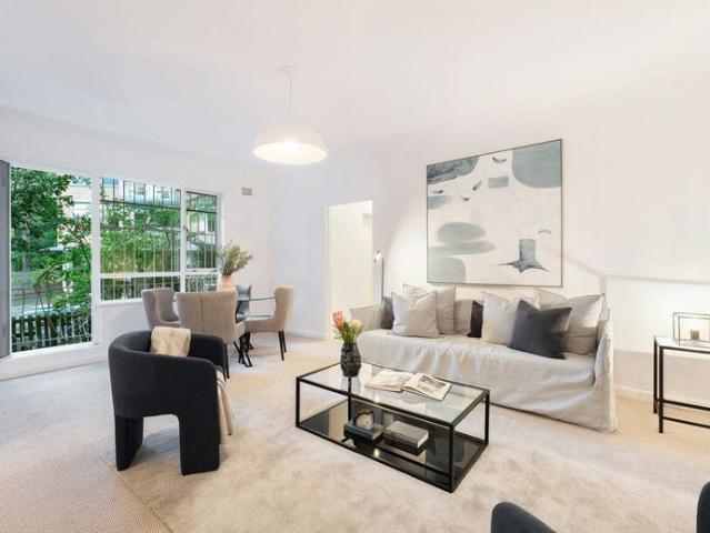 Spacious Harbourside Apartment In A Boutique Building Offering A Level Walk To Double Bay Village And The Water's Edge