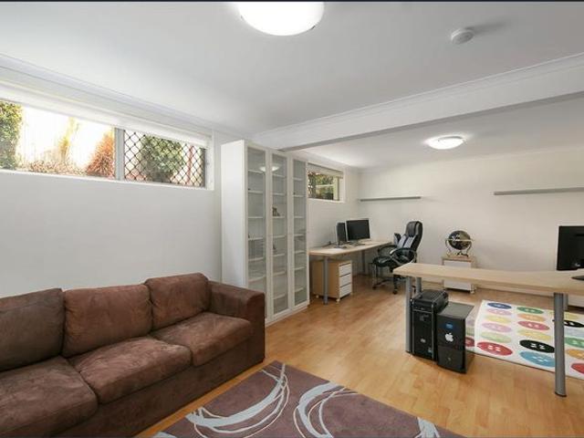 Spacious High Set Living!