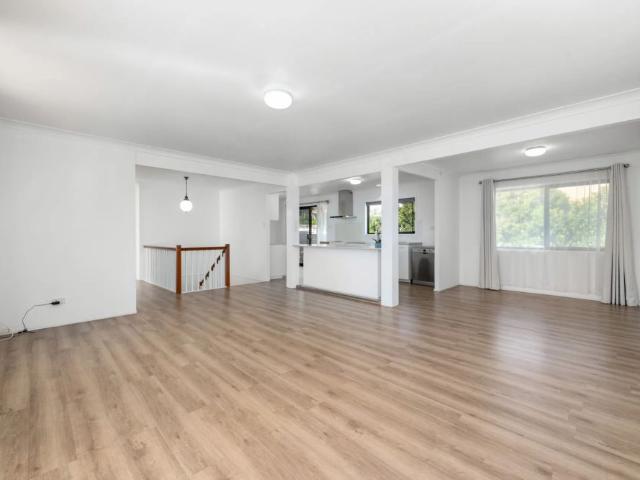 Spacious Highset Family Home in a Quiet Leafy Aspley Location