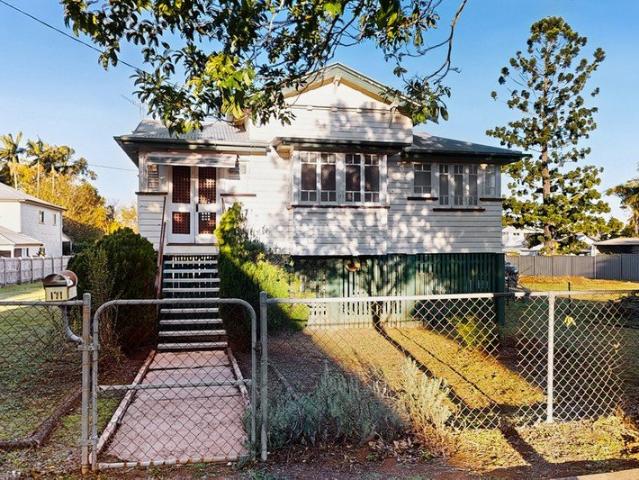 Spacious Home on a Generous Block in the Heart of Mitchelton