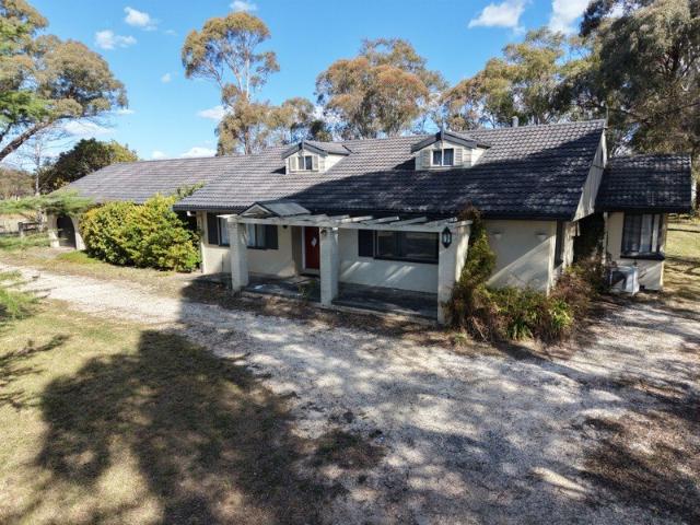 Spacious Home on Huge 3,151 sqm site Ripe for Development!